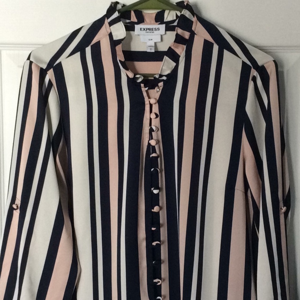 Express Buttondown - Picture 2 of 4